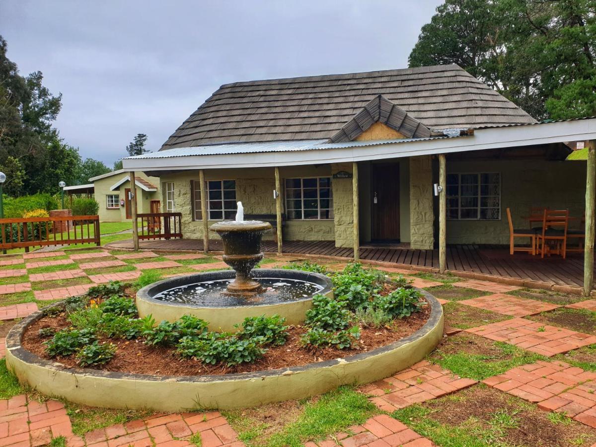 Gooderson Leisure Mountain View Cottages Self Catering And Timeshare Resort Drakensberg Garden Bagian luar foto