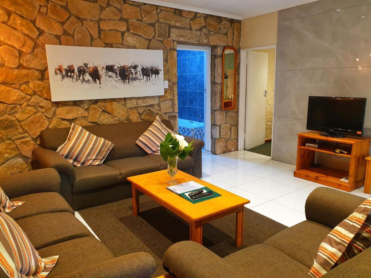 Gooderson Leisure Mountain View Cottages Self Catering And Timeshare Resort Drakensberg Garden Bagian luar foto