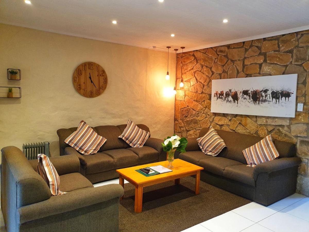 Gooderson Leisure Mountain View Cottages Self Catering And Timeshare Resort Drakensberg Garden Bagian luar foto