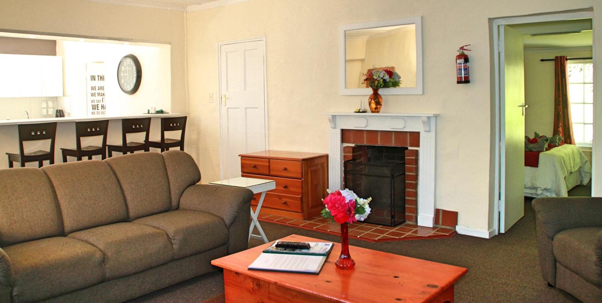 Gooderson Leisure Mountain View Cottages Self Catering And Timeshare Resort Drakensberg Garden Ruang foto